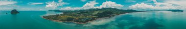 Andaman Denizi 'ndeki Koh Yao Yai adası, Phuket ve Krabi Tayland arasında.