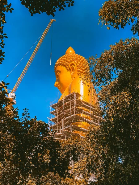 वॅट पॅकम भसीचरोन, बँकॉक थायलंडमधील एक मंदिर, पॅगोडा आणि बुद्ध पुतळा — स्टॉक फोटो, इमेज
