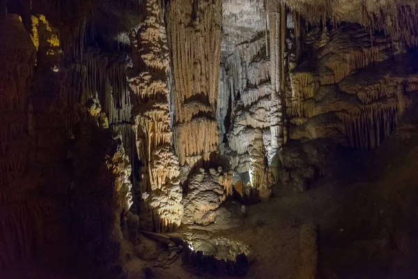 Vue Des Stalactites Des Stalagmites Dans Grotte — Photo