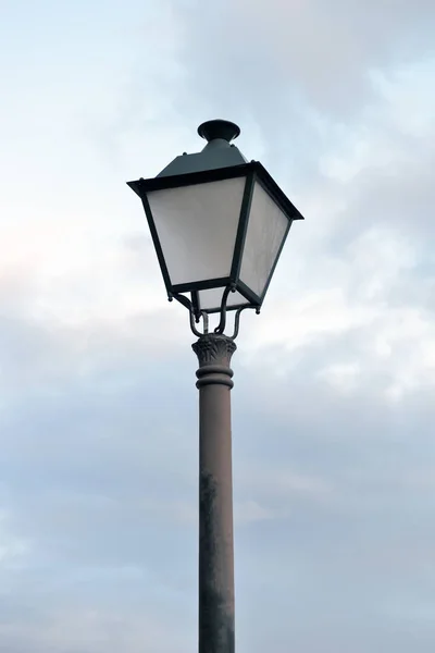 Gatlykta Mot Himlen — Stockfoto