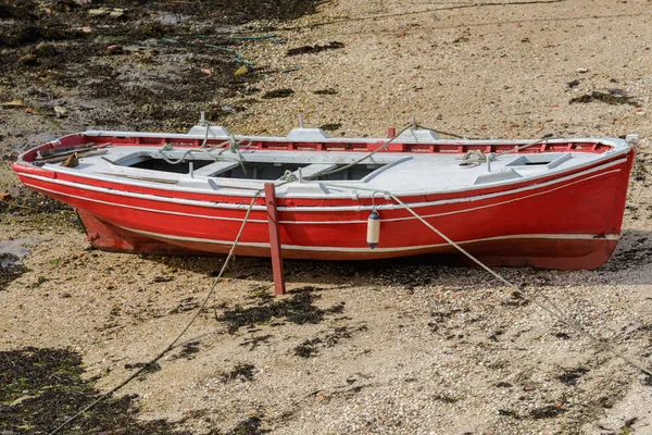 Houten Vissersboot Droogt Aan Wal — Stockfoto