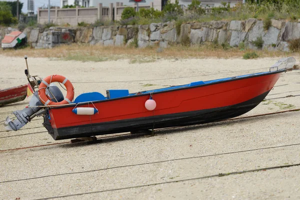 Wooden Fishing Boat Dries Ashore — Stock Photo, Image