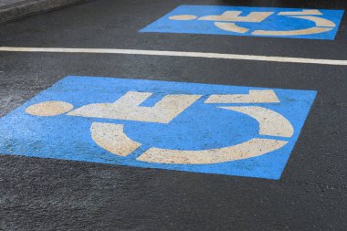 Asfalt otopark Engelli, yakın çekim için oturum