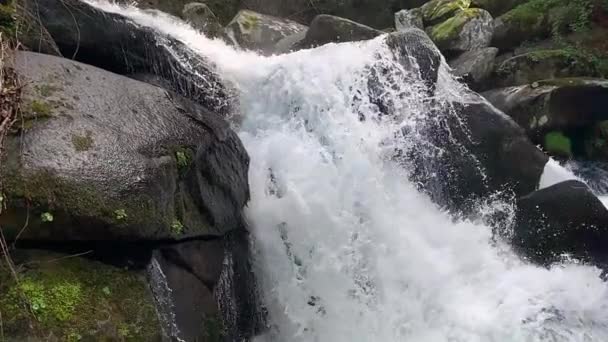 Prachtige Waterval Slowmotion Close 1080P — Stockvideo