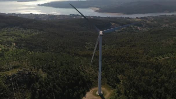 Windturbine Achtergrond Van Een Prachtig Landschap — Stockvideo