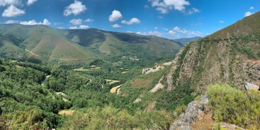 dağ vadisi görünümü, panorama, Los Ancares, İspanya