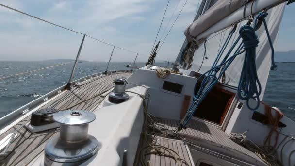 Vue Sur Mer Depuis Voilier Lors Une Régate Ralenti — Video