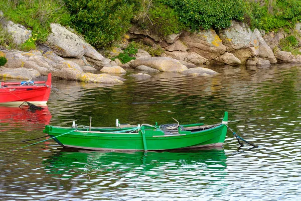 Fischerboote Aus Holz Die Küstennähe Festgemacht Haben — Stockfoto
