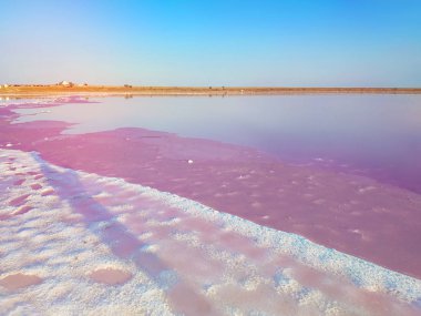 pembe tuz gölü, pembe tuz çıkarma için eski bir maden gün batımı