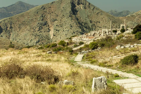 Sagalassos Acient město historické ruiny sloupec hory — Stock fotografie