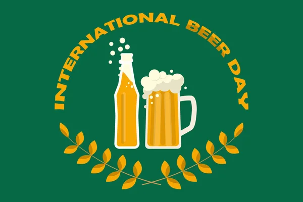 Taza de cerveza y botella de cerveza. Fondo del cartel del Día Internacional de la Cerveza. Ilustración vectorial en estilo plano . — Archivo Imágenes Vectoriales