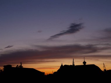   Gökyüzüne karşı kilise