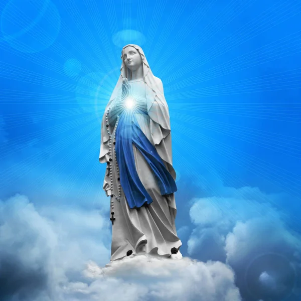 Статуя Девы Марии Религиозной — стоковое фото