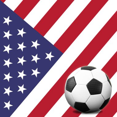 Futbol topu ve ahşap arka plan ile ABD bayrağı