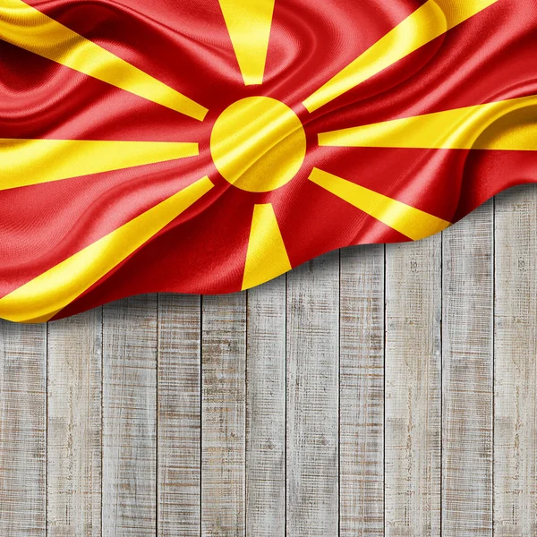 Флаг Македонии Шелка Копирайтом Текста Изображений Деревянной Фоновой Иллюстрацией — стоковое фото