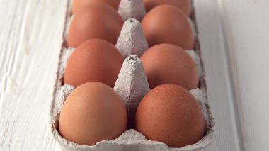 Dolly Shot Chicken Egg in Tray in Zoom View filmi. 4K Prores422