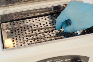 Mini yüksek sıcaklık sterelizer. Tıbbi ekipman sağlık.