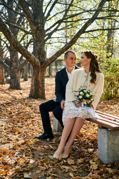 Couple Love Close Portrait Young Male Woman Just Married Concept — Stock Photo, Image