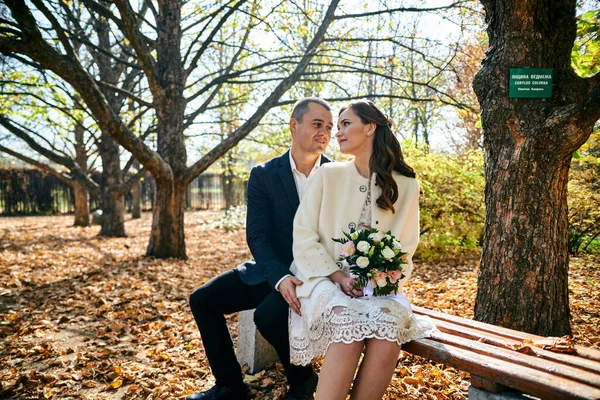 Couple Love Close Portrait Young Male Woman Just Married Concept — Stock Photo, Image