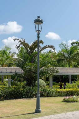 Tropik bir parkta Fener