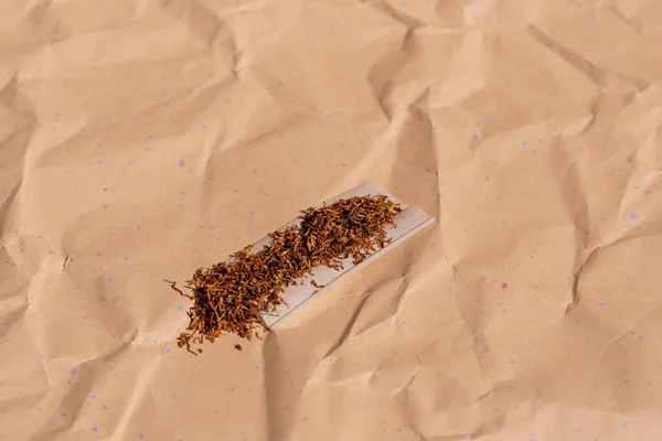 Тютюн Рулонному Папері Тлі Збитого Паперу Вибірковий Фокус — стокове фото