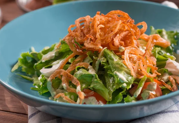 Mexican Salad Tomatoes Mixed Greens Fried Onions — Stock Photo, Image