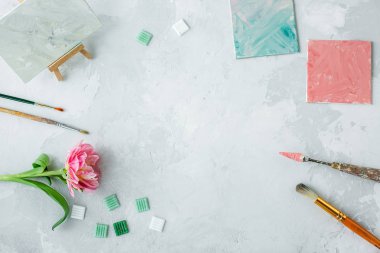 Palet Bıçağı, resim tuval, Lale çiçek ile çalışma alanı ve 