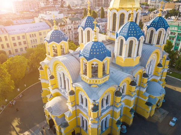 St Volodymyrs katedral Kiev Kiev Ukrain sevärdheter. Topp vie från drone Flygfoto. Famouse turistorterna — Stockfoto