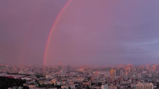 Όμορφη Άνοιξη Ηλιοβασίλεμα Στο Κίεβο Κίεβο Ουκρανία Ουράνιο Τόξο Και — Αρχείο Βίντεο