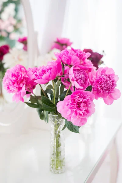 Bouquet Pink Peonies Vase Light Background — Stock Photo, Image