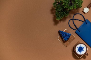 Çalışma alanı fotokopi alanı çekimleri üzerine tatlı atıştırmalık