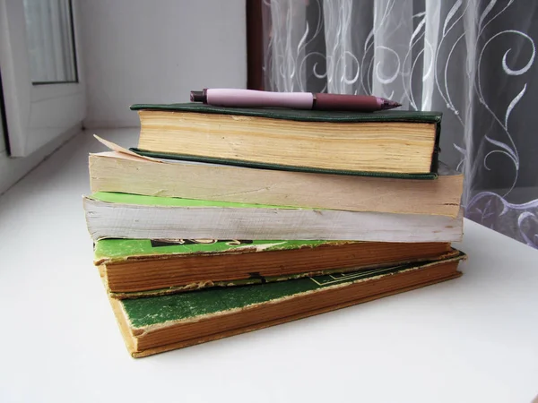 Old Books Windowsill — Stock Photo, Image