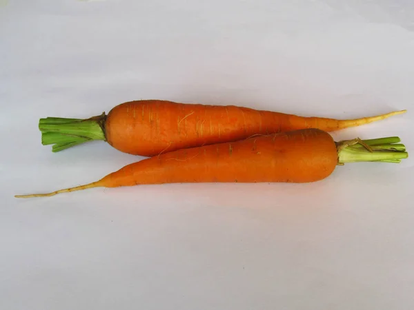 Carota. Due verdure su sfondo bianco — Foto Stock