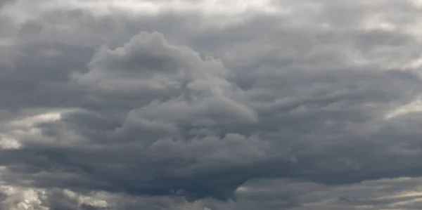 雷雨前的乌云 天气预报 — 图库照片
