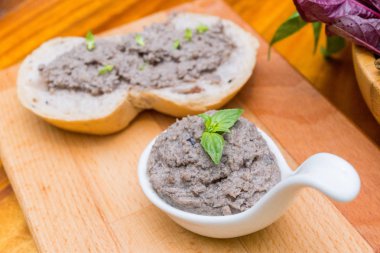 tavuk karaciğer pate sabahı