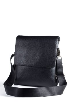 İzole edilmiş erkek omuz çantası beyaz üzerine