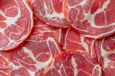 İtalyan jambonu mu, Parma jambonu mu? Geçmişi. Uzayı kopyala Model-up. Tasarım