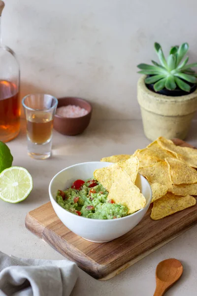 Мексиканський Дип Соус Guacamole Чіпсами Начос Мексиканська Їжа Здорова Їжа — стокове фото