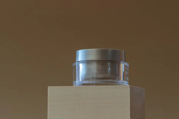 Ein Glas Sahne Auf Beigem Hintergrund Kosmetik Hautpflege Attrappe Kopierraum — Stockfoto