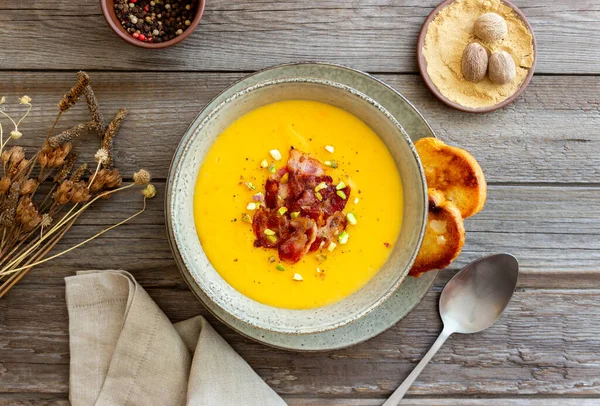 Soupe Crème Fromage Avec Bacon Pistaches Une Saine Alimentation Recette — Photo