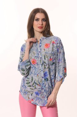 Yaz kısa kollu sarı bluz modeli kız öğrenci genç kadınla