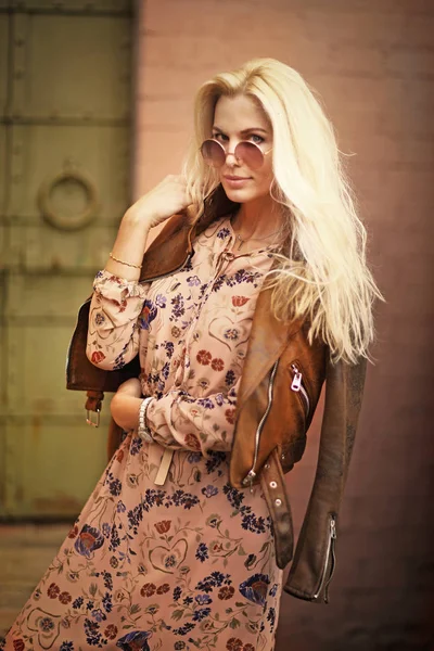 Blond Fashion Model Russisch Meisje Close Foto Achtergrond Van Het — Stockfoto
