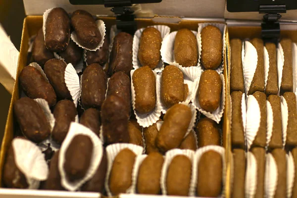Веганские Шоколадные Конфеты Продажу Крупным Планом Фото Продовольственном Рынке — стоковое фото