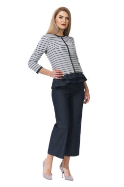 sarışın kadın Donanma bluz etek kot pantolon yüksek topuklu ayakkabı tam vücut fotoğraf üzerinde beyaz izole