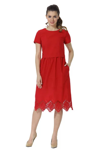 Obchodní žena v létě červené šaty a dusičky vysoké podpatky — Stock fotografie