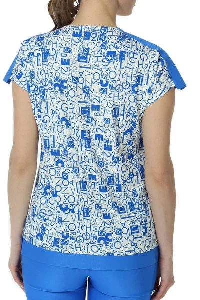 Impresión floral azul verano casual camisa de manga corta en corte modelo —  Fotos de Stock