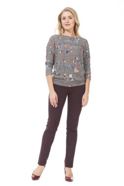 resmi baskılı bluz pantolon sarışın iş kadını yüksek topuklu ayakkabı tam vücut fotoğraf beyaz izole