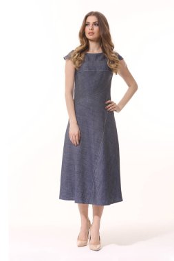 İş kadını yöneticileri yazın rahat giyiniyor maksimum beden boyu beyaz arka planda izole edilmiş.