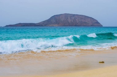 La Graciosa adasında plaj Playa de las Conchas Manzara
