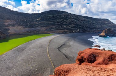 Charco Verde, El Golfo, Lanzarote adlı yeşil lagün